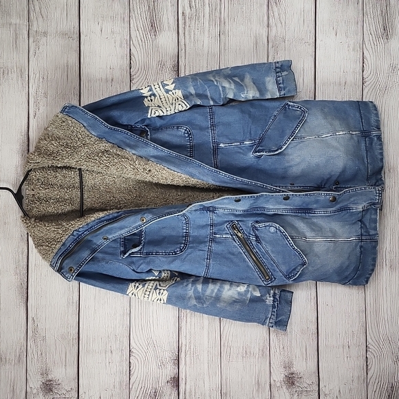 🔴 SEE NEW LISTING - Picture 2 of 8